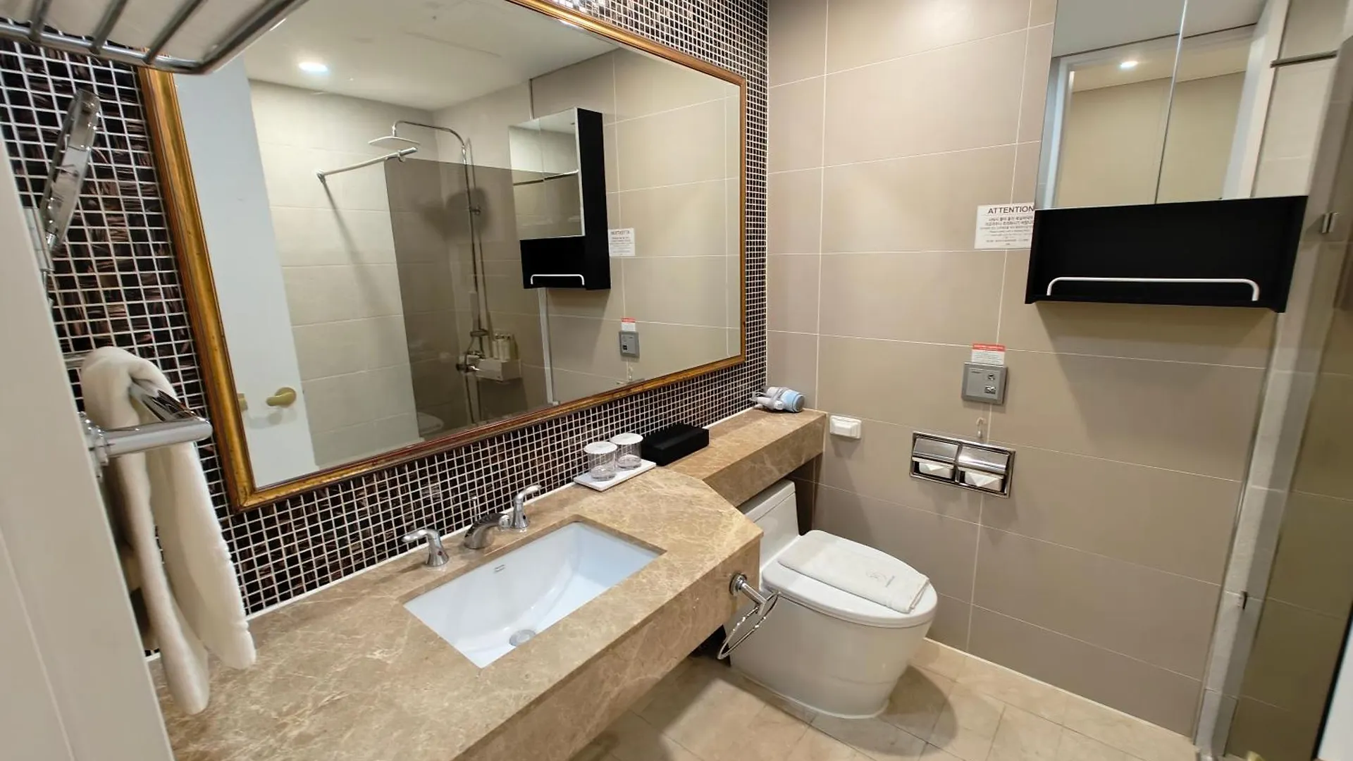 ****  W Residence Hotel Centum City 부산광역시 대한민국