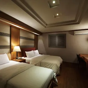 Hotel Noblesse, Yeoksam Seoul