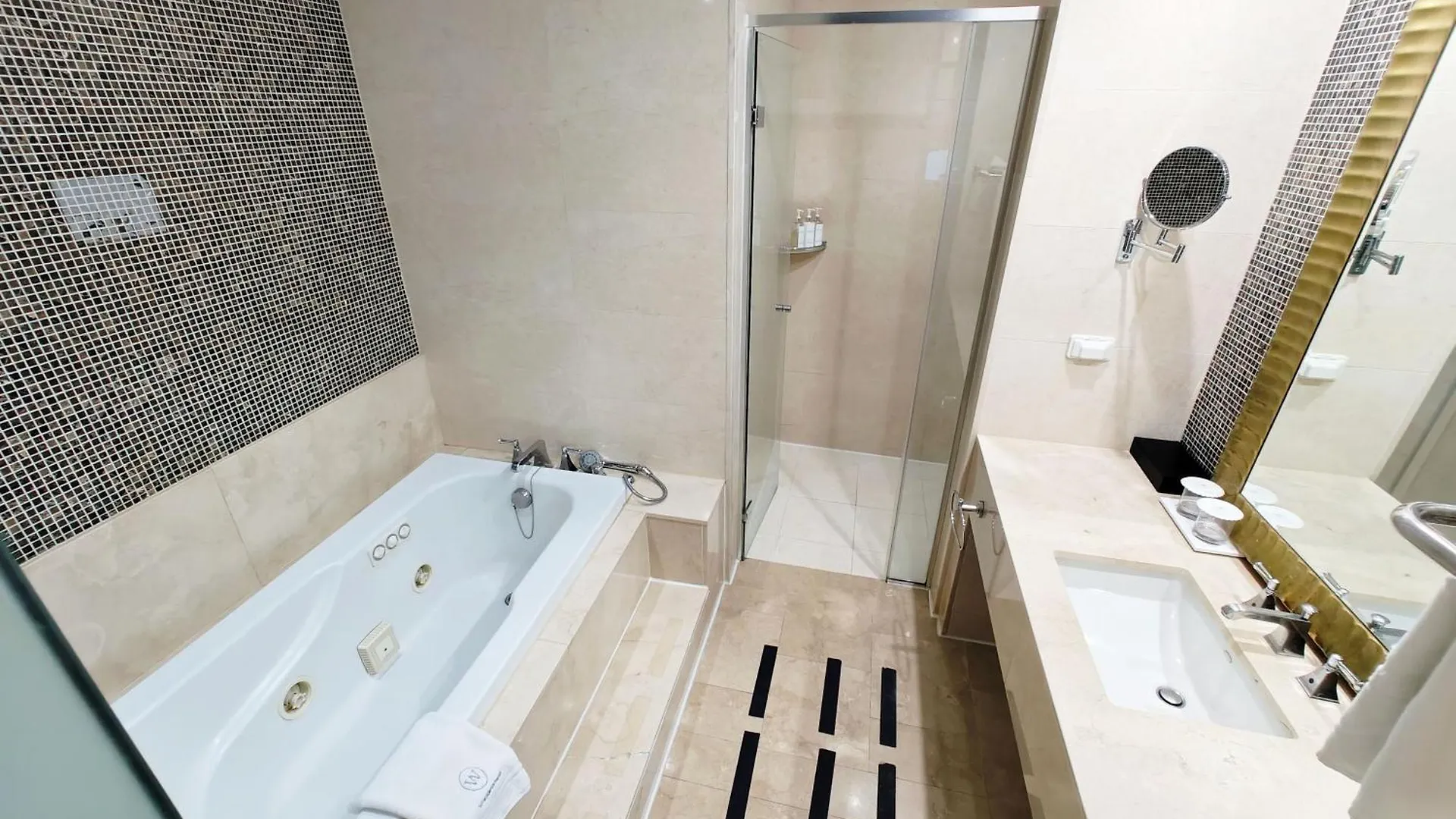 בוסאן W Residence Hotel Centum City